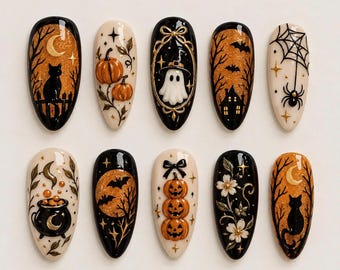 Może przedstawiać: Zestaw dziesięciu sztucznych paznokci w kształcie migdała z motywami halloweenowymi. Wzory przedstawiają czarne koty, dynie, duchy, nietoperze, pająki, pajęczyny, kociołki i motywy kwiatowe w kolorystyce czerni, kremu i błyszczącego pomarańczu.