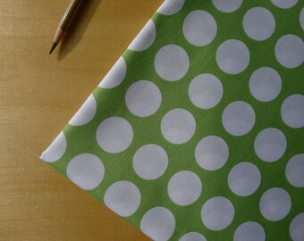 French Bull - Multidot Medium Green HALF YARD