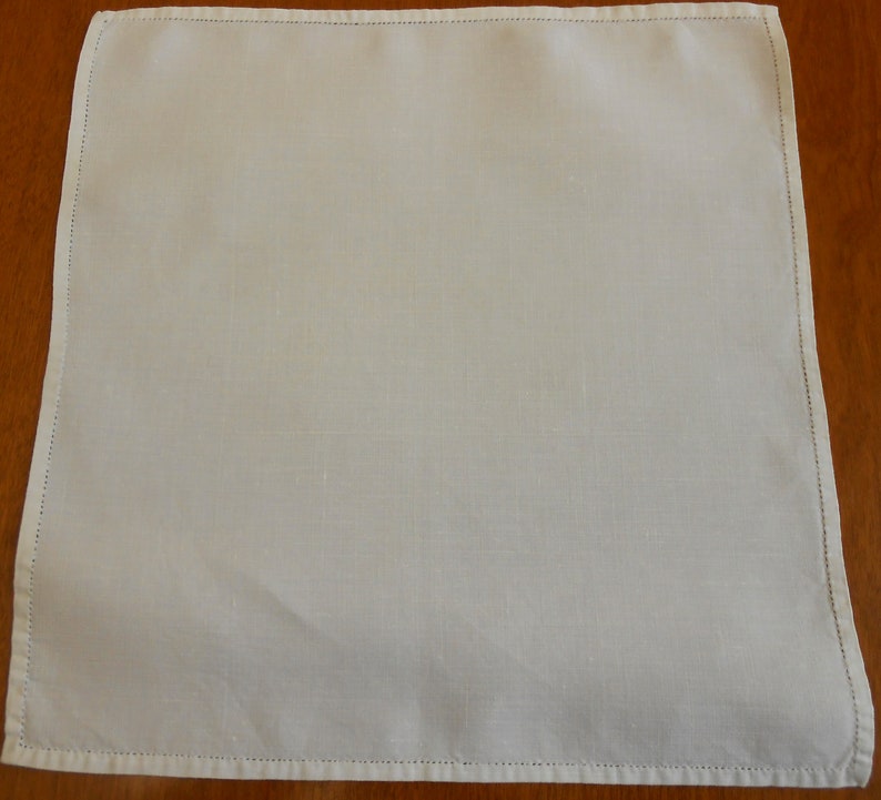 11 Linen Napkins Pale Ivory Vintage Hemstitching Matching Set of 11 Luncheon Size 12 Elegant Party Holiday Wedding Napkin Set