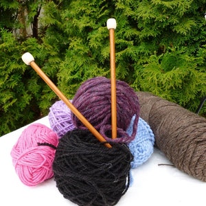 9 inch Bamboo Knitting Needles (0-11, 13 & 15)