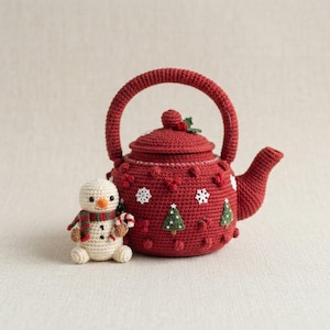 Crochet Merry Holly Teapot Pattern, Christmas Teapot Crochet Pattern, Holiday Tea Cozy Decor, Festive Kitchen Decor, PDF Download