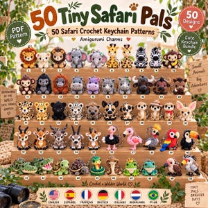Puede incluir: Una colección de 50 pequeños llaveros de animales tejidos a ganchillo expuestos en un soporte de madera escalonado. La imagen incluye el texto 50 Tiny Safari Pals, 50 Safari Crochet Keychain Patterns y artículos numerados del 1 al 50.