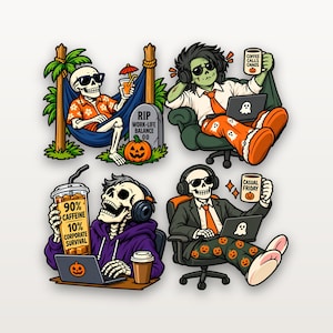 Può includere: Quattro adesivi raffiguranti scheletri e uno zombie in ufficio. Uno scheletro si rilassa su un'amaca, un altro lavora al computer con una tazza di caffè, un terzo tiene una bevanda con la scritta 90% CAFFEINE 10% CORPORATE SURVIVAL sul bicchiere.