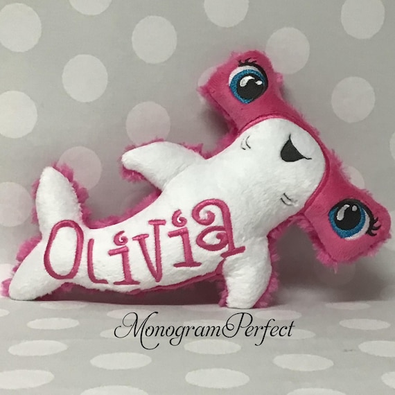 パーソナライズされたピンクのぬいぐるみハンマーヘッドシャークの