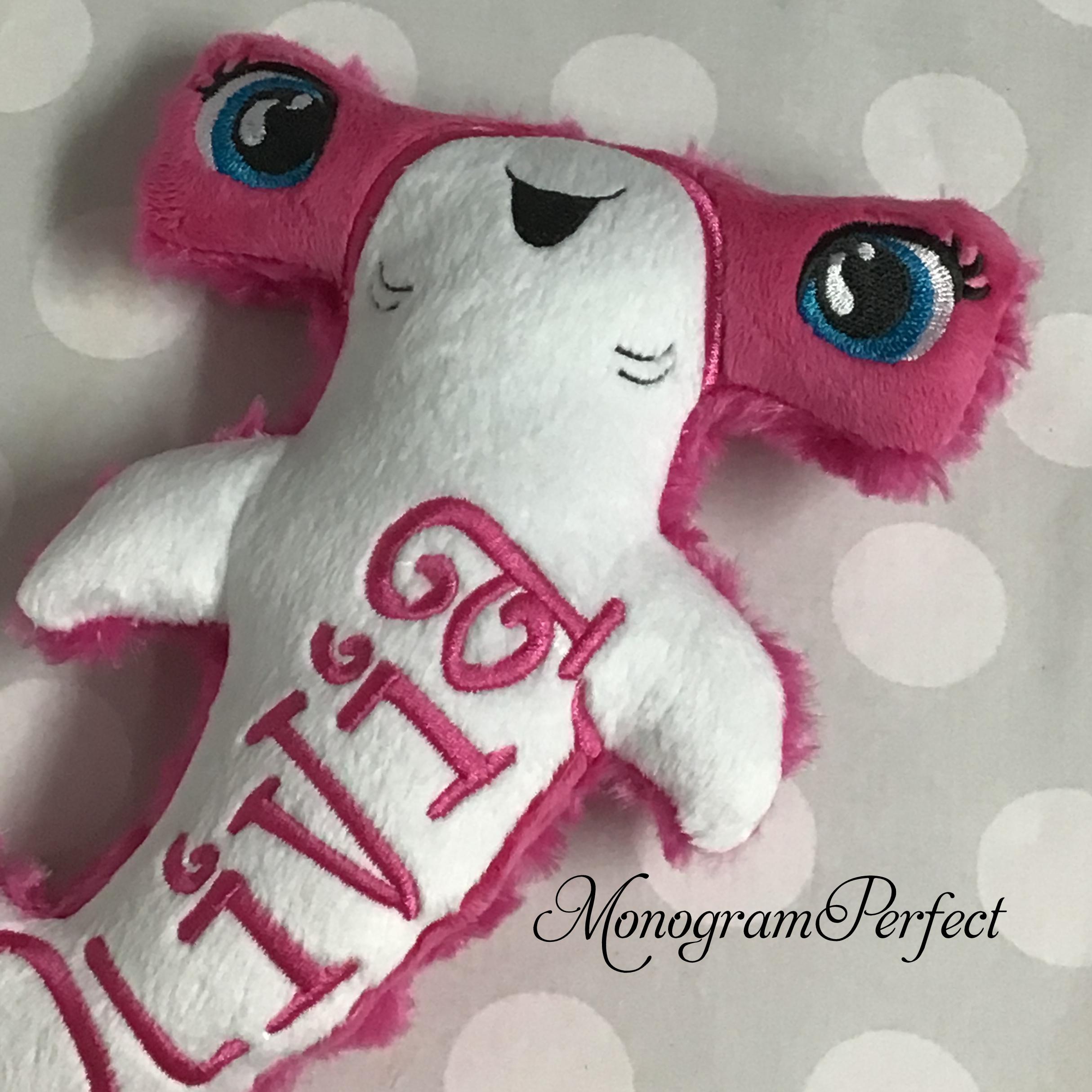 パーソナライズされたピンクのぬいぐるみハンマーヘッドシャークの