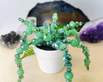 Mini suculenta artesanal com miçangas | Cacto de cristal para presente | Vasinho decorativo para mesa | Planta para sempre