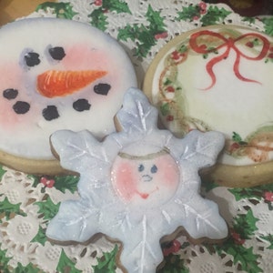 Cookie painting tutorial. Tips, hints and recipe to help you to create beautiful one of a kind cookies