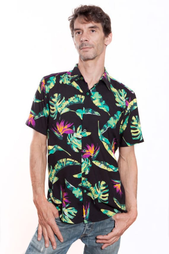 Camisa hawaiana negra hotsell