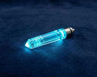 Colgante personalizado de cristal Kyber / Cristal de sable de luz brillante / Regalo para fans de Star Wars