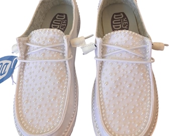 Custom Bridal Shoes| Pearl Wedding Loafer for Bride (Smaller Pearls) Wedding Dude Shoes. Perfect gift for her, bridal shower, and more.
