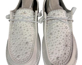 Custom Bridal Shoes| Pearl Wedding Loafer for Bride (Larger Pearls) Wedding Dude Shoes. Perfect gift for her, bridal shower, and more.
