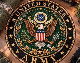 Op de afbeelding: Een rond vloerkleed met het embleem van het Amerikaanse leger, voorzien van een Amerikaanse zeearend met pijlen en een olijftak, een schild met rood-witte strepen en een blauw veld met sterren. De tekst UNITED STATES ARMY omringt het ontwerp.