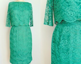 Vintage 1960's Green Lace Two Piece Dress / Scalloped Edge / Pencil Skirt / Size Small / Medium