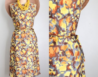 Vintage 1960's Shift Dress. Yellow Mod Print Dress. Pull Over. Rope Belt. Size Small