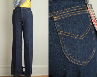 Vintage 1990's Dark Wash NOS Brittania Jeans. High Rise. Straight Leg. NWT. 27 Waist. Size Small