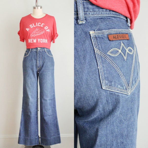 Vintage 1980's Alessio Jeans. Medium Wash. High Rise. Flared Leg. 30 Waist. Size Large
