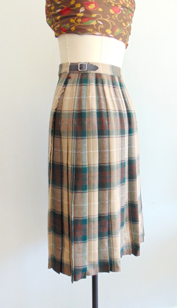 Vintage 1970's Plaid Wrap Skirt / Knee Length / T… - image 9