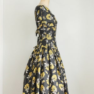 Vintage 1950's Yellow and Black Floral Print Dress. Fit n Flare. Bow Tie Back. Size Extra Small. XS image 2