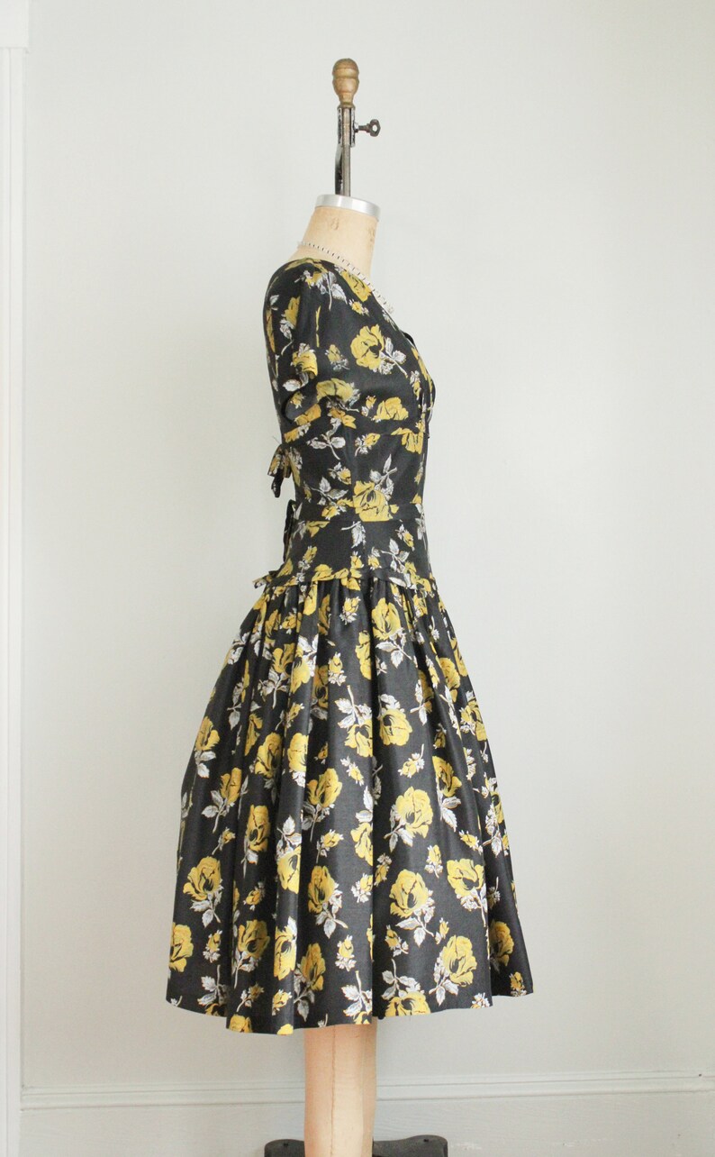 Vintage 1950's Yellow and Black Floral Print Dress. Fit n Flare. Bow Tie Back. Size Extra Small. XS image 2