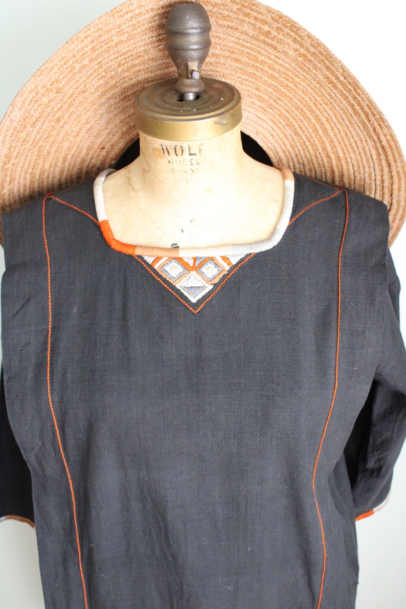 Vintage 1970's Black Linen Tunic Dress. Opus 1. Diana Martin. Size Medium image 5