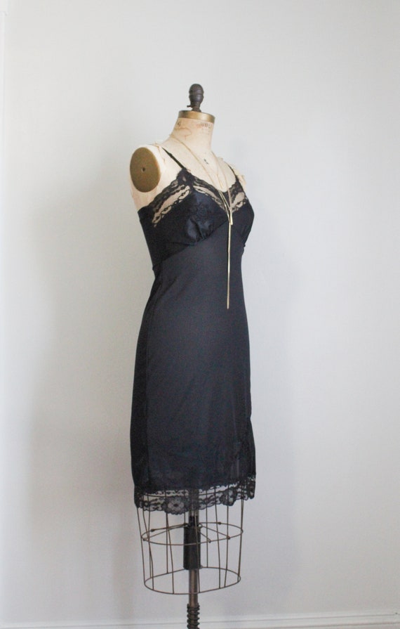 Vintage 1950's Black Lace Full Slip. Floral Appli… - image 3