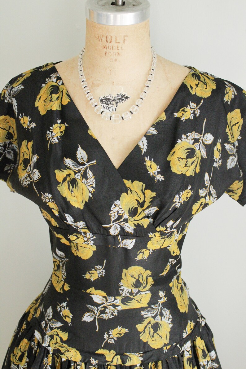 Vintage 1950's Yellow and Black Floral Print Dress. Fit n Flare. Bow Tie Back. Size Extra Small. XS image 6