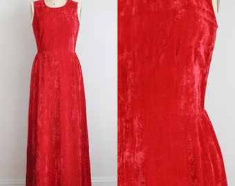 Vintage 1960's Red Crushed Velvet Gown. Sleeveless. Floor Length Dress. Size Small