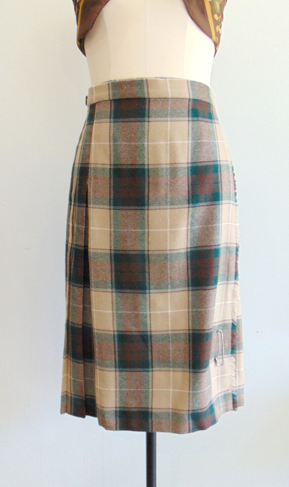 Vintage 1970's Plaid Wrap Skirt / Knee Length / T… - image 5