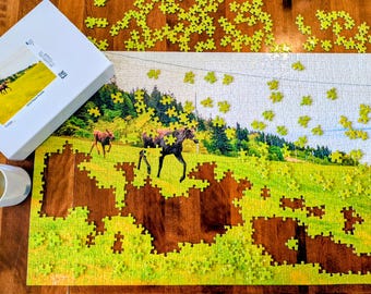 Elche auf dem Green Hill – Puzzle mit 252, 520 oder 1014 Teilen | Landschaftspuzzle