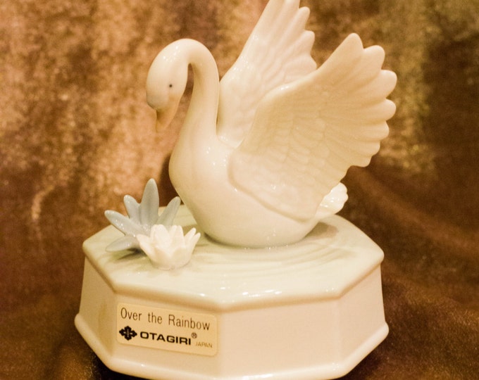 Otagiri Swan Music Box, Vintage Porcelain Rotating Swan With Flowers on