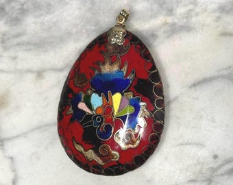 Vintage cloissone tear-shaped pendant, bird on one side, flowers on other, red background,  gold tone flower-shaped hook, enamel, orange