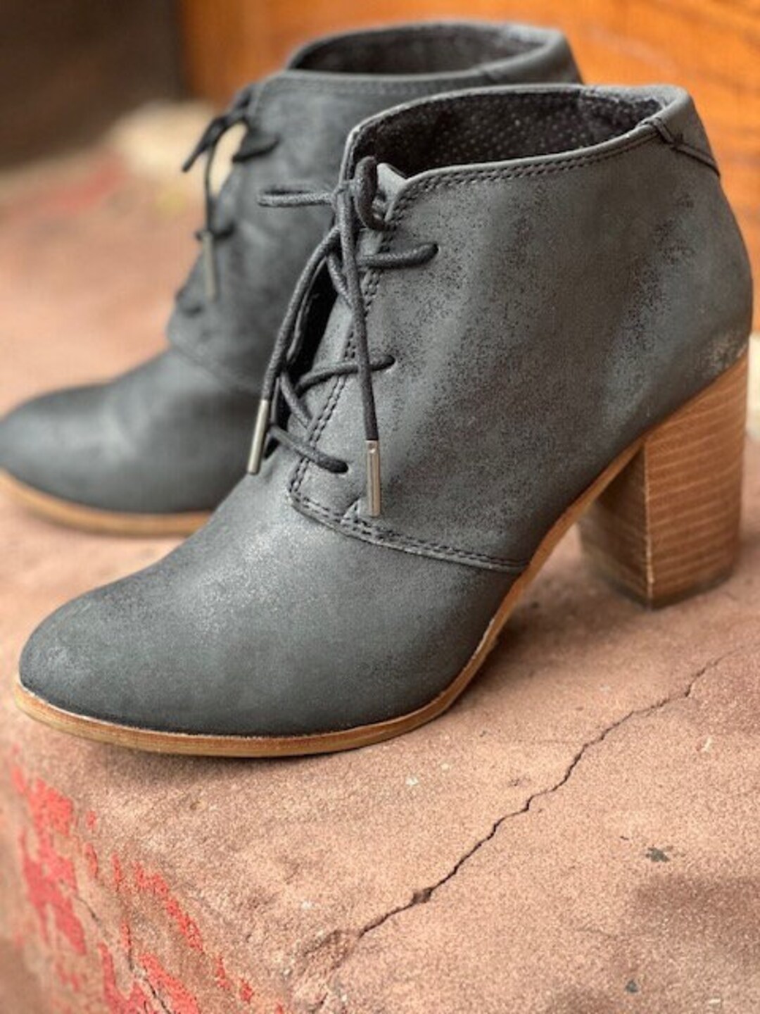 toms black lace up booties