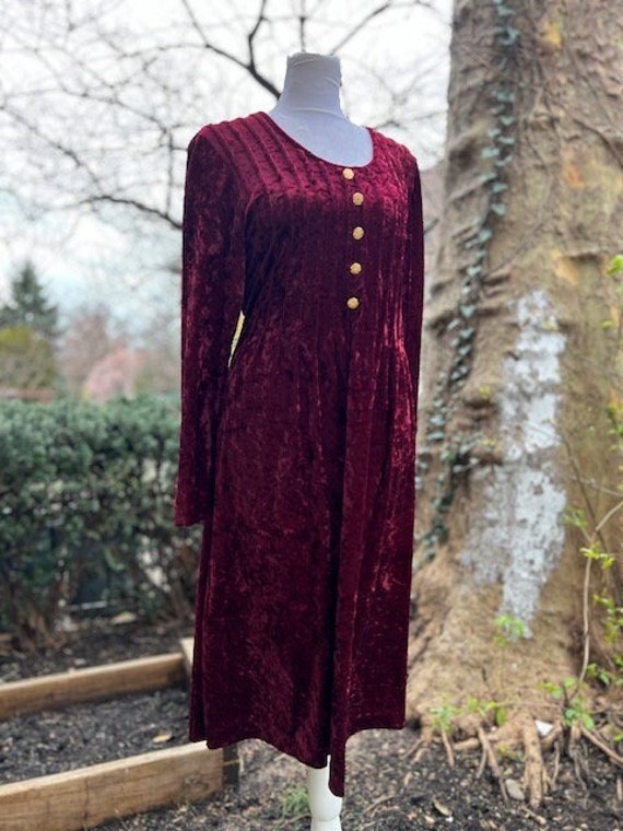 The Crushed Velvet Holy Grail: Vintage 90s Burgundy Babydoll Dress  W/pleated Bodice & Gold Tone Button Details,house Lannister Vibes Sz 8/10 -  Etsy