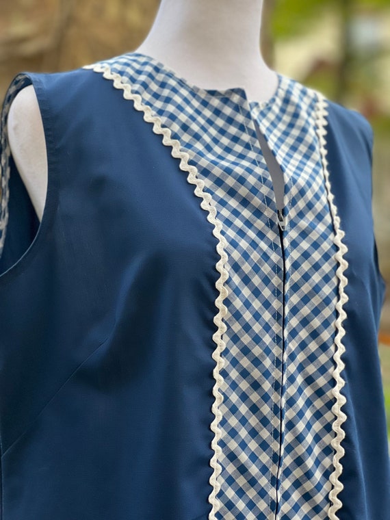 Country Mod: Vintage 1960s Navy Gingham Cotton Ho… - image 2