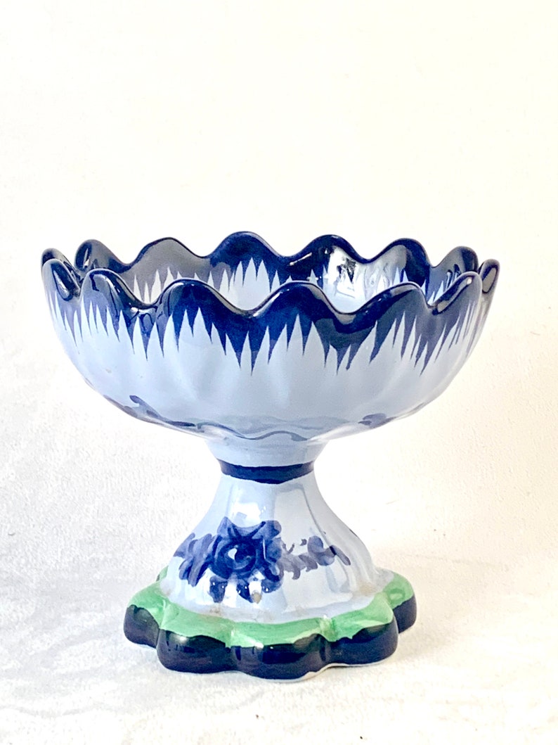 Visual Reference: Vintage Vestal Floral Portuguese Blue Ceramic Painted Footed