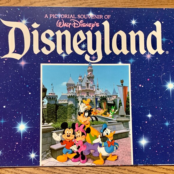 Vintage booklet: A Pictorial Souvenir of Walt Disney's Disneyland 1980s