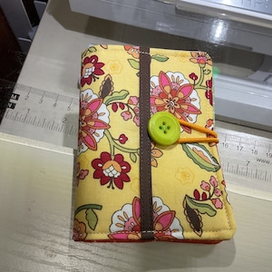 Floral Fabric Needle Case: Sewing Needle Storage Wallet