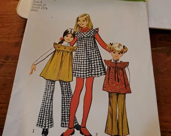 Simplicity Sewing Pattern 5168. children's jumper, tunic and pants girls size 8