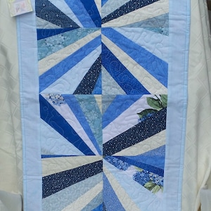 Table Runner, blue patterned table mat, pieced quilted runner, abstract pattern runner, housewarming gift, gift for Mom, LadyInStitches