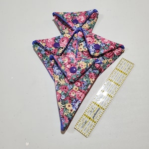 Floral Mini Scissors Holder: Sewing Accessory Case