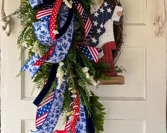 Patriotic Grapevine Wreath, Americana Front Door Decor, 4th of July Wreath, Red White Blue Door Hanger, Summer Wreath, Rustic Americana