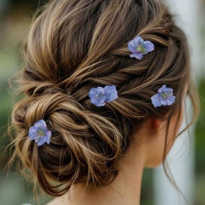 Quelque chose de bleu fleurs de cheveux de mariée - épingles à cheveux en delphinium peintes à la main (lot de 4) - Accessoires floraux de mariage bohème