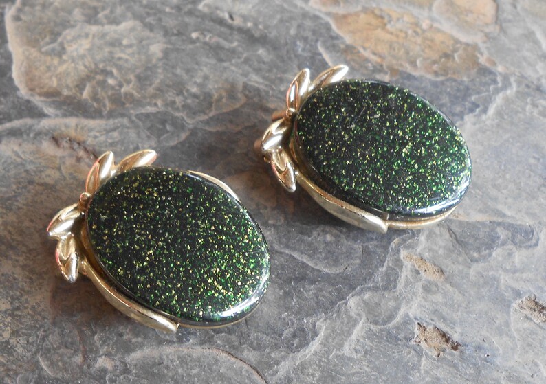 Vintage Gold Dust Sparkle Green Lucite Clip On Earrings