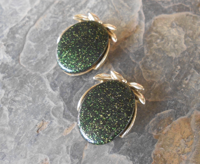 Vintage Gold Dust Sparkle Green Lucite Clip On Earrings