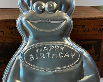 Wilton Cookie Monster “Happy Birthday”  Cake Pan - Sesame Street
