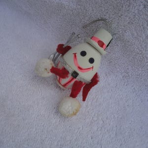 Vintage Egg Shell White Pink Red Humpty Dumpty Christmas Ornament, Humpty Dumpty with Golf Clubs, Nostalgic Humpty Dumpty Ornament, Fairy