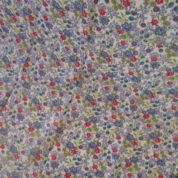 Vintage Red Blue Green Floral Feedsack Fabric, Feedsack, Floral Feedsack, Market Bag Material, Floral Mid Century Quilting Fabric, Flowers