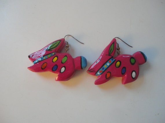 Vintage Hand Painted Hot Pink Wood Bunny Earrings… - image 1