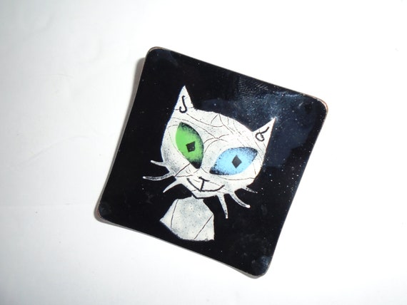 Vintage Handmade Enamel Black White Blue Green Ey… - image 3