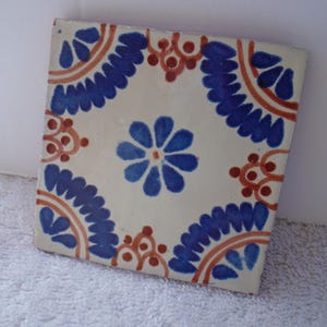 Vintage Red White Blue Floral Red Clay Tile, Clay Floral Trivet, Country Kitchen, Tile Coaster, Floral Tile, Floral Trivet, Glazed Tile